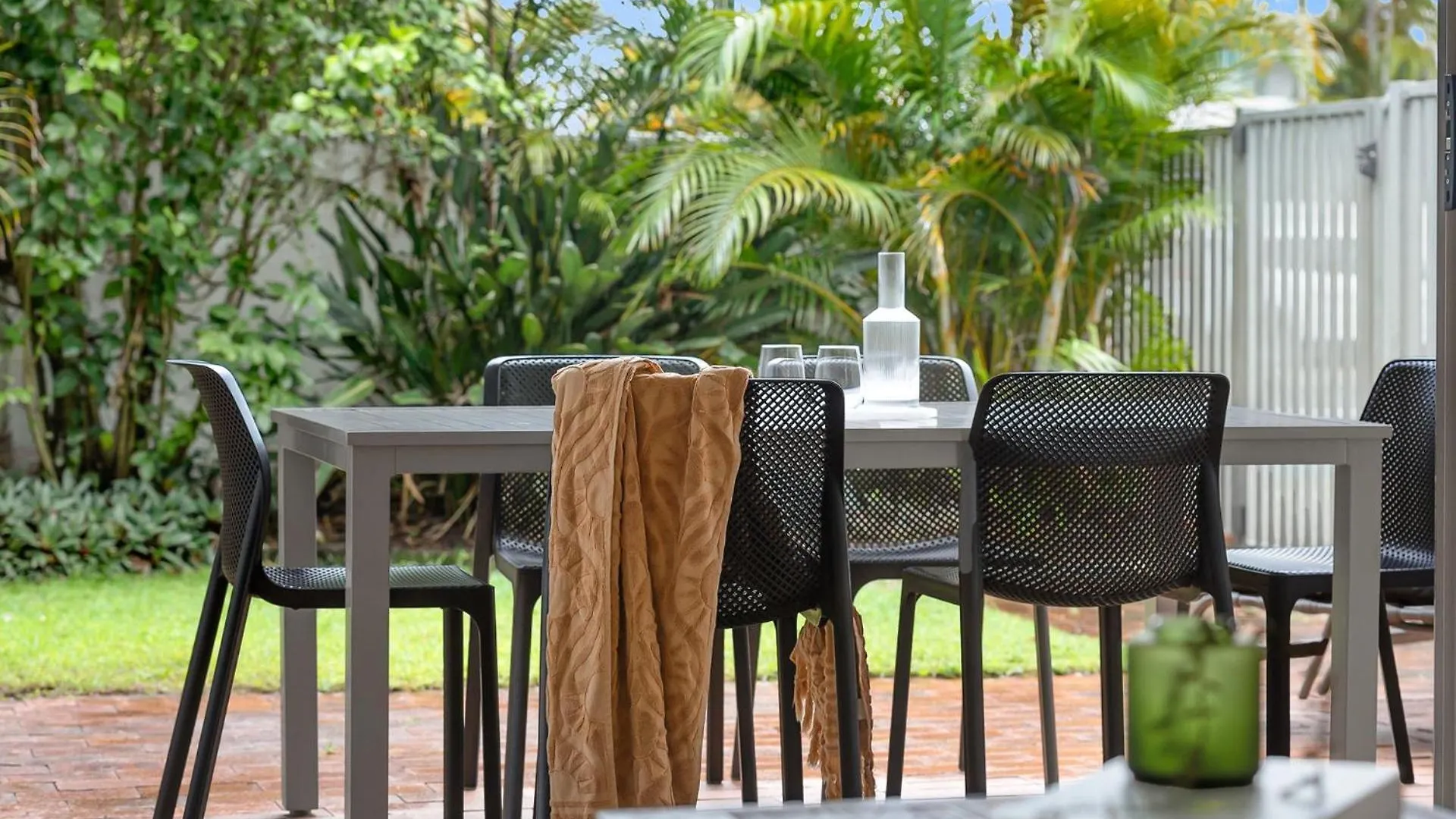 Le Court 4 Noosa - Stylish Apartment, Walk To Beach And Shops 0*, Noosa Heads